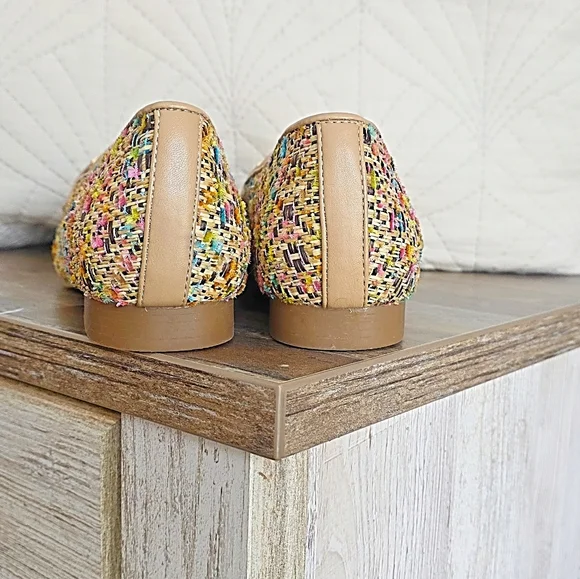 New Tahari Multi Colored Tweed Loafers With Gold Hardware Size 8.5 - Picture 6 of 8